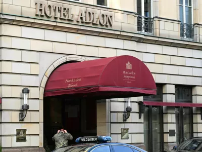 One of the entrances of the Hotel Adlon, as Ukrainian and U.S. delegates said to be meeting ahead of Monday's summit between Ukrainian President Volodymyr Zelenskiy and European leaders, in Berlin, Germany, December 14, 2025. REUTERS/Annegret Hilse