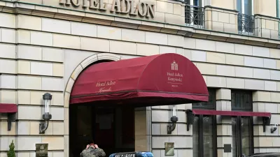 One of the entrances of the Hotel Adlon, as Ukrainian and U.S. delegates said to be meeting ahead of Monday's summit between Ukrainian President Volodymyr Zelenskiy and European leaders, in Berlin, Germany, December 14, 2025. REUTERS/Annegret Hilse