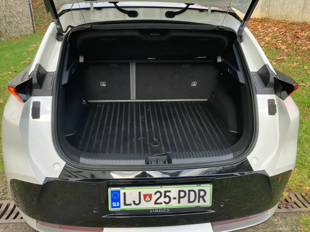 Lynk &amp; Co 02 more: S spominom na fotelj iz dnevne sobe