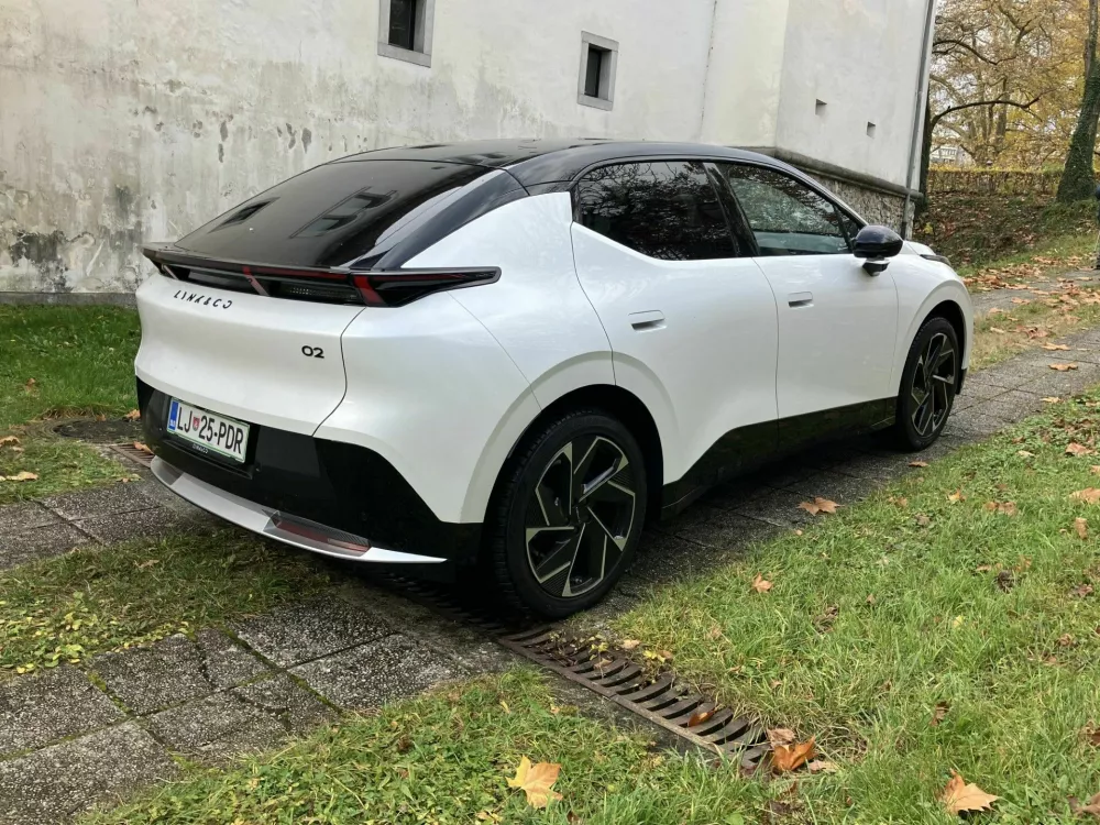 Lynk &amp; Co 02 more: S spominom na fotelj iz dnevne sobe