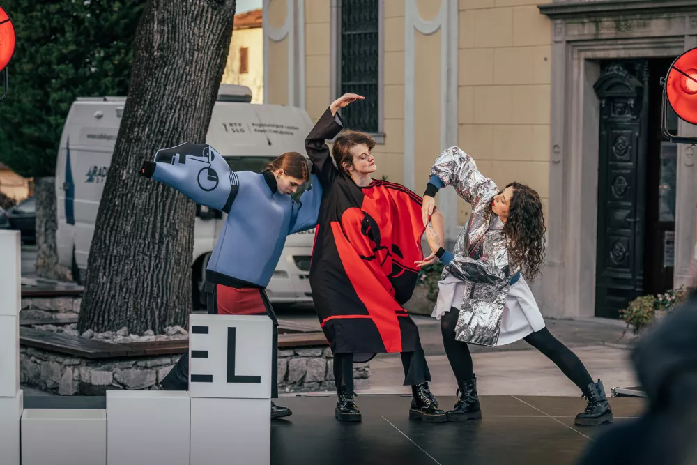 S Kosovelovo zapu&scaron;čino povezali skupnost