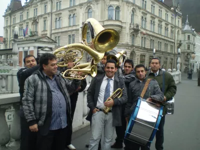 trubač na tromostovju