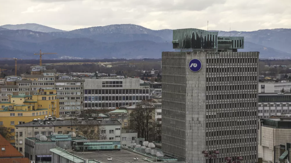 13.01.2025 - Ljubljana panorama - simbolična fotografija - stolpnica TR3 - Ljubljanska banka - NLBFoto: Luka Cjuha