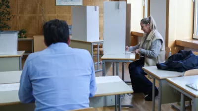 - Volišče Gimnazija Moste,- 23.11.2025. - Zakonodajni referendum o Pomoči pri prostovoljnem končanju življenja.//FOTO: Bojan Velikonja