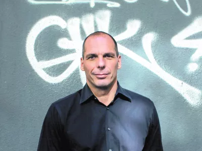 Yanis Varoufakis, gr&ouml;ki ekonomist - profesor gospodarstva na atenski univerzi,    //FOTO: Jaka GasarOPOMBA: ZA OBJAVO V PRILOGI n DNEVNIKOV OBJEKTIV - INTERVJU 2013 / Foto: Jaka Gasar