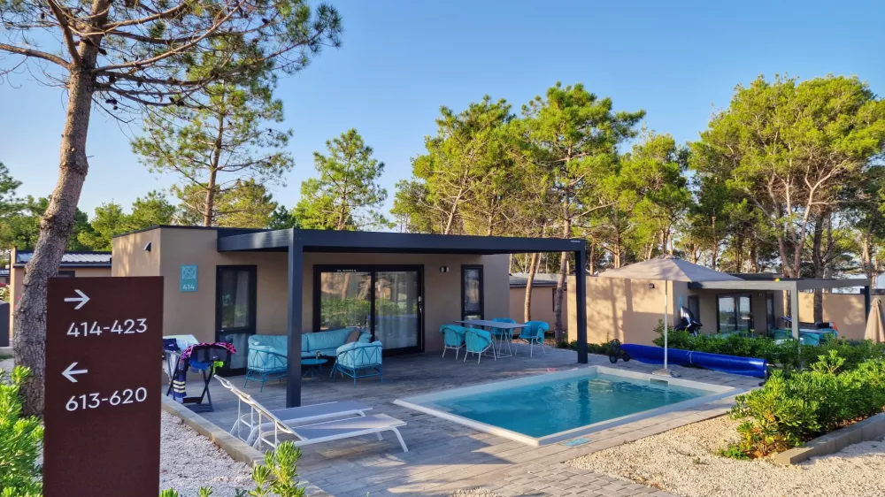 V kampu Aminess Sirena bodo goste letos pričakala nove mobilne hi&scaron;ke. 