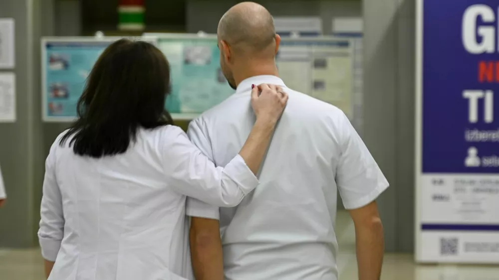 Gripa - 09.01.2024 &ndash; opozorilna stavka zdravnikov in zobozdravnikov - zdravniki in zobozdravniki zaradi neuresničenih zavez vlade iz že sklenjenih sporazumov opozorilno stavkali. protest //FOTO: Nik Erik Neubauer 