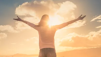 Morda je zdaj čas, da se dotaknemo sonca. / Foto: Istock