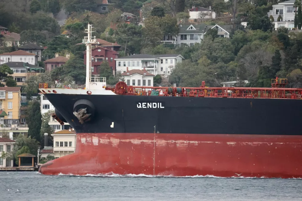 FILE PHOTO: Crude oil tanker Qendil transits the Bosphorus in Istanbul, Turkey, October 27, 2025. REUTERS/Yoruk Isik/File Photo