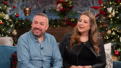 Richard Davies in Faye Davies-Stevenson med nedavnim pogovorom v televizijskem studiu. / Foto: Profimedia