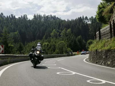 Ceste na Tirolskem že imajo posebne oznake. / Foto: Kfv.at