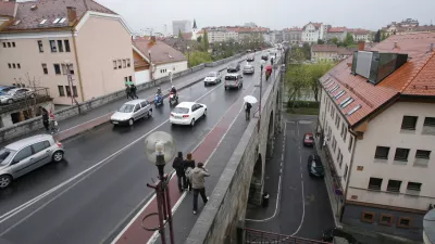 - Titov most - Titova cesta- MARIBOR - štajerska prestolnica - površina: 147 km2 - število prebivalcev: 114.349 (podatki popisa, opravljenega 12. 4. 2002)//FOTO: Tomaž SkaleOPOMBA: ZA OBJAVO V PRILOGI – DNEVNIKOV OBJEKTIV - REPORTAŽA