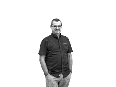 - 18.09.2023 &ndash; dr. Simon Krek, jezikoslovec,vodja Centra za jezikovne vire in tehnologije Univerze v Ljubljani in raziskovalec na Odseku za umetno inteligenco Instituta "Jožef Stefan", Dnevnikov kolumnist  //FOTO: Bojan Velikonja