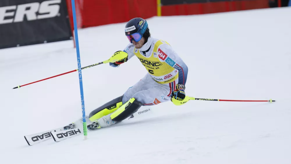 22 December 2025, Italy, Alta Badia: Atle Lie Mcgrath of Team Norway competes in the Audi FIS Alpine Ski World Cup Men's Slalom on December 22, 2025 in Alta Badia Italy. Photo: Mattia Radoni/LiveMedia-IPA/ZUMA Press Wire/dpa