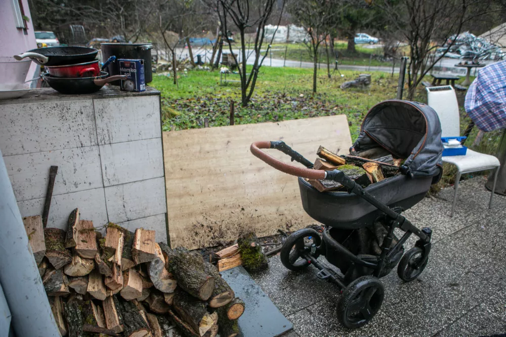 24.12.2025 - romsko naselje Roje - Strojanovi - Foto: Luka Cjuha