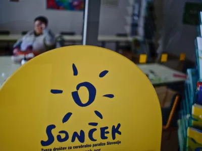 - ilustrativna fotografija- Center Sonček Ljubljana &Scaron;i&scaron;ka &ndash; Zveza dru&scaron;tev za cerebralno paralizo Slovenije, varstveno-delovni center za invalide, Trg komandanta Staneta 5,//FOTO: Tomaž Zajel&scaron;nik