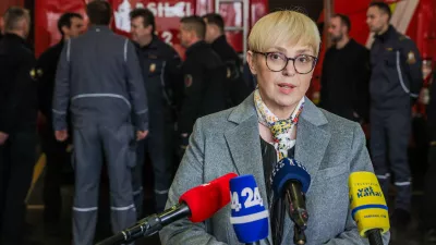 Novo Mesto, Gasilsko-resevalni center Novo mesto.Predsednica republike Natasa Pirc Musar je obiskala zaposlene v dezurnih sluzbah.