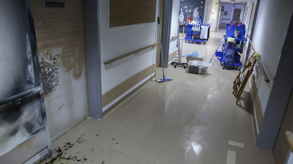 - 25.12.2025 - požar v domu starej&scaron;ih občanov Notranje Gorice//FOTO: Jaka Gasar