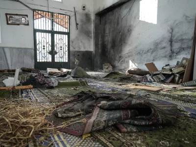 26 December 2025, Syria, Homs: The aftermath of an explosion in the Ali Bin Abi Talib Mosque in the Wadi al-Dahab neighborhood of Homs during Friday prayers, killing 8 people and injuring 19. Photo: Moawia Atrash/dpa