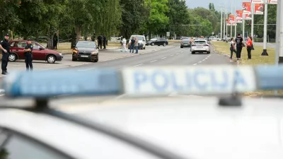 Moški je sredi belega dne v Zagrebu streljal na domnevnega ljubimca svoje žene. 