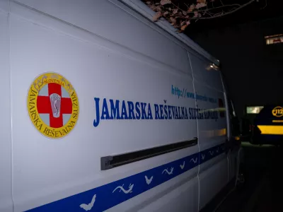 Park Skocjanske jame.Izjava namestnika vodje Jamarske resevalne sluzbe Slovenije Maksa Merele o nesreci, ki se je zgodila med potopom jamarjev potapljacev v Skocjanskih jamah.