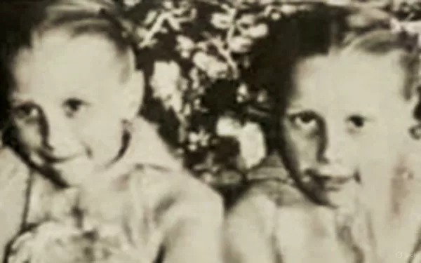 Dvojčici Pollock kot otroka / Foto: Družinski Arhiv