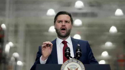 FILE PHOTO: Vice President JD Vance delivers remarks at Uline Inc., in Alburtis, Pennsylvania, U.S., December 16, 2025. REUTERS/Eduardo Munoz/File Photo / Foto: Eduardo Munoz