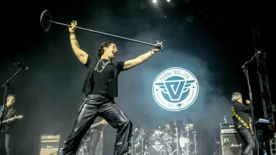 Igor Drvenkar je padel z odra in si pri tem izpahnil ramo. F Pixsell