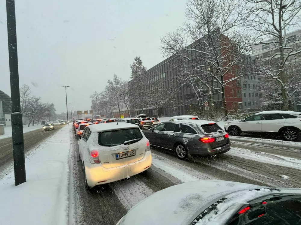 Razmere v prestolnici. Foto: Nik Erik Neubauer