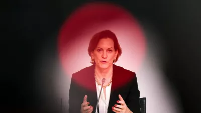 Frankfurt Pressekonferenz mit Friedenspreisträgerin Anne Applebaum. Frankfurter Buchmesse 2024. Anne Applebaum, die Trägerin des diesjährigen Friedenspreises des Deutschen Buchhandels, während einer Pressekonferenz auf der Frankfurter Buchmesse, 18.10.2024. *** Frankfurt Press conference with Peace Prize winner Anne Applebaum Frankfurt Book Fair 2024 Anne Applebaum, winner of this years Peace Prize of the German Book Trade, during a press conference at the Frankfurt Book Fair, 18 10 2024 Copyright: xEibner-Pressefoto/FlorianxWieganx EP_FWD,Image: 922959694, License: Rights-managed, Restrictions: imago is entitled to issue a simple usage license at the time of provision. Personality and trademark rights as well as copyright laws regarding art-works shown must be observed. Commercial use at your own risk., Model Release: no