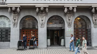 Znova na različnih valovnih dolžinah