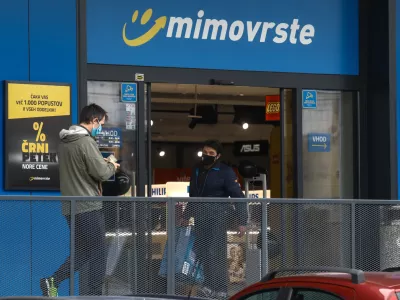 09.11.2020 &ndash; Trgovina MIMOVRSTE - največji spletni trgovec v Sloveniji - prevzemno mesto v Hali 8, &Scaron;martinska 152, BTC v Ljubljani  //FOTO: Luka Cjuha.