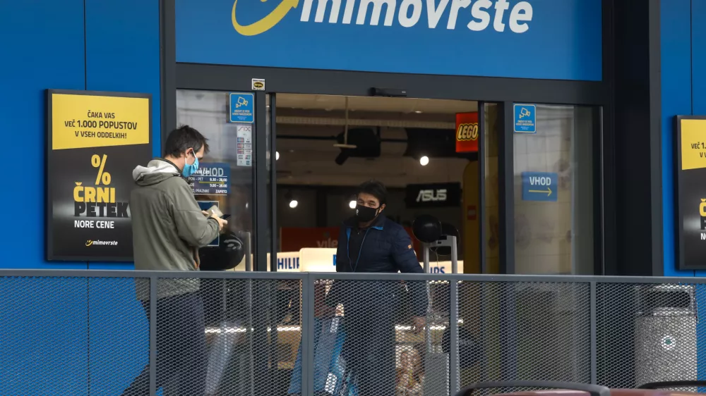 09.11.2020 &ndash; Trgovina MIMOVRSTE - največji spletni trgovec v Sloveniji - prevzemno mesto v Hali 8, &Scaron;martinska 152, BTC v Ljubljani  //FOTO: Luka Cjuha.