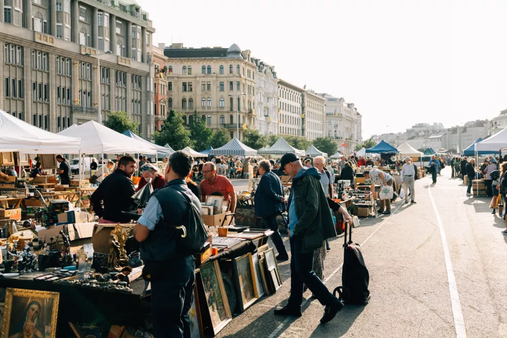 Flohmarkt, Naschmarkt / Flea market, Naschmarkt