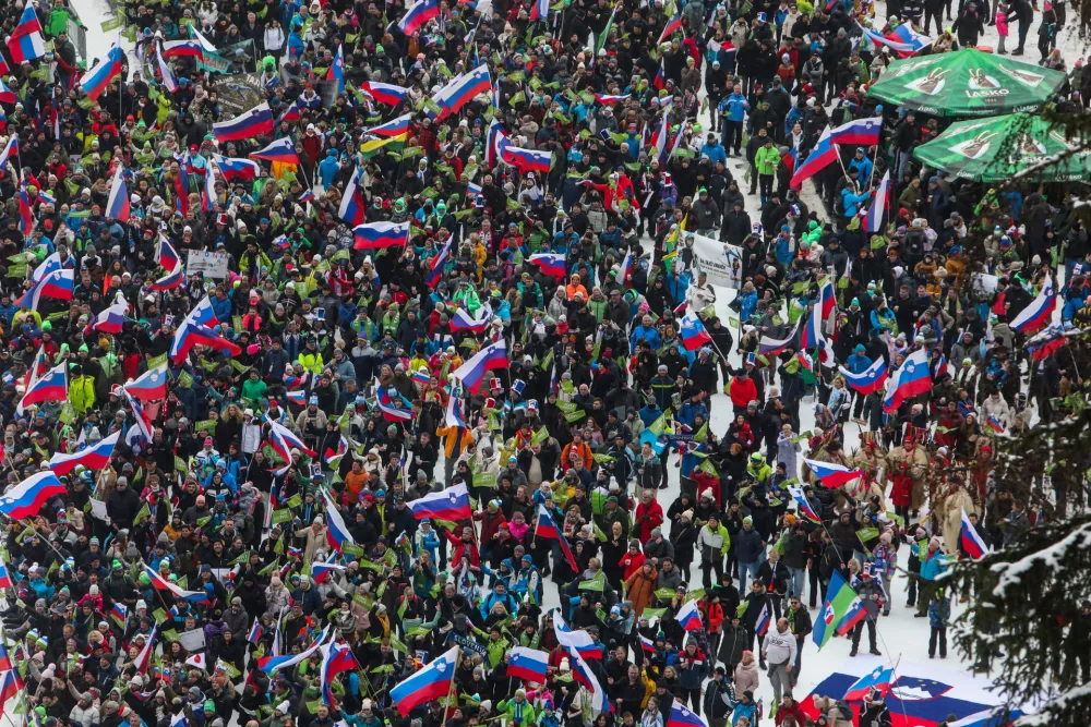 - Navijači,..- 10.01.2026. - Svetovni pokal v smučarskih skokih za ženske, Ljubno 2026...//FOTOBojan Velikonja