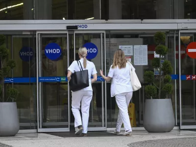  - 09.01.2024 &ndash; opozorilna stavka zdravnikov in zobozdravnikov - zdravniki in zobozdravniki zaradi neuresničenih zavez vlade iz že sklenjenih sporazumov opozorilno stavkali. protest //FOTO: Nik Erik Neubauer 