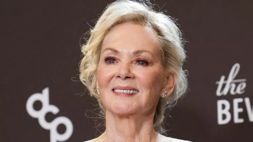 Jean Smart poses with the Best Performance by a Female Actor in a Television Series during the 83rd Annual Golden Globes in Beverly Hills, California, U.S., January 11, 2026. REUTERS/Mario Anzuoni