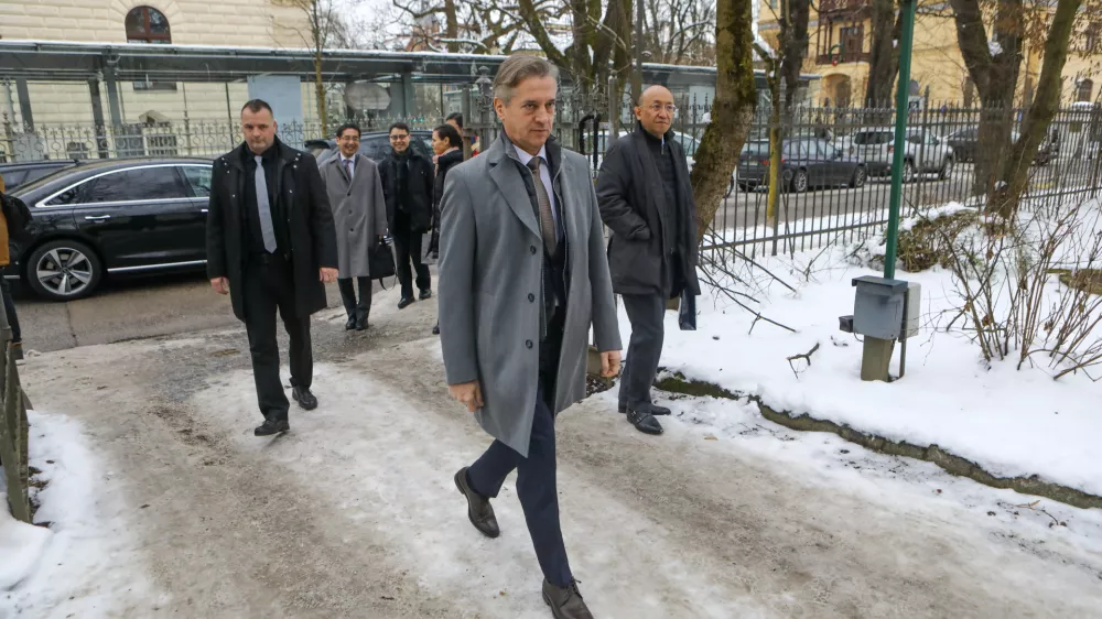 Predsednik vlade Robert Golob13.01.2026 - Delovno kosilo pri predsedniku vlade Robertu Golobu. PEN KlubFoto: Luka Cjuha