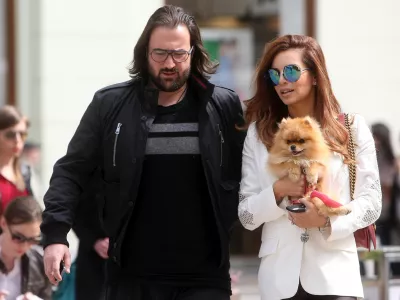 Nikolina Pi&scaron;ek je vilo, ki jo zdaj prodaja, kupila skupaj s preminulim soprogom Vidojem Ristovićem. F Pixsell