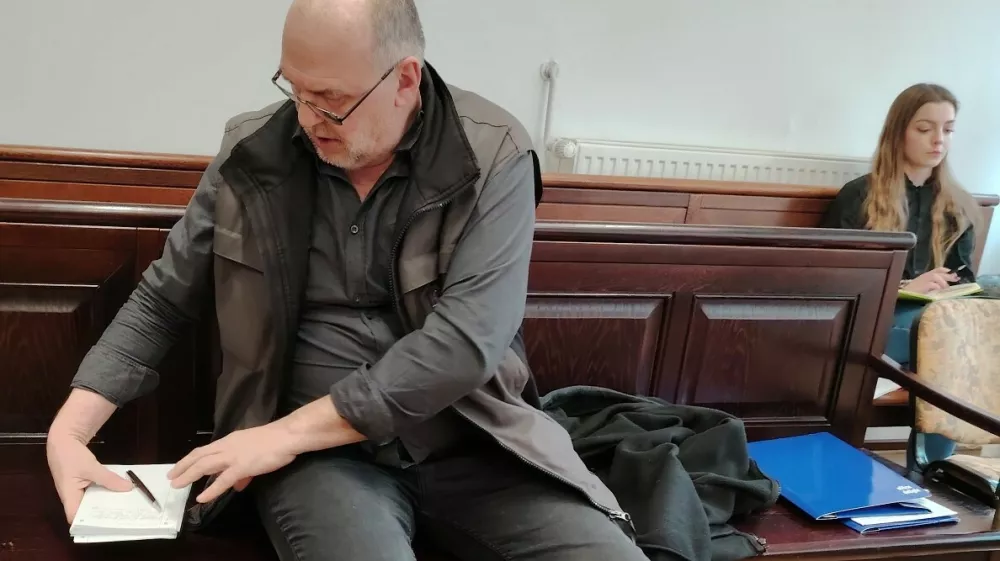 Na sodi&scaron;ču &scaron;e tretjič o Vegradovem bomba&scaron;u