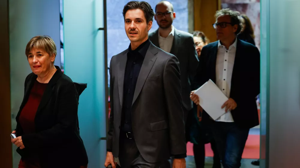 Minimalna plača: Ministra Bo&scaron;tjančič in Mesec sta na različnih bregovih