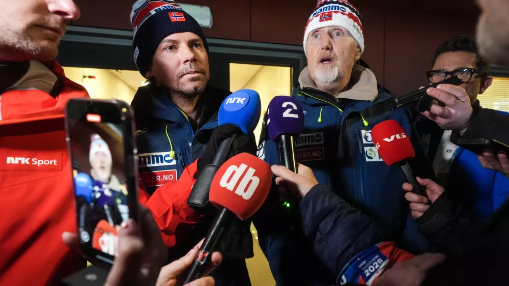08 March 2025, Norway, Trondheim: Norway ski jumping team coach Magnus Brevig (L) and sports director Jan-Erik Aalbu answer questions from the press in Granasen after two Norwegian jumpers were disqualified and accused of cheating after the men's large hill competition at the World Ski Championships in Trondheim. Photo: Terje Pedersen/NTB/dpa