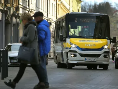 Vse več jih uporablja celebus ali sede na kolo