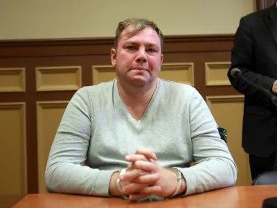 Ruski heker obsojen na zaporno kazen, a ostaja na prostosti