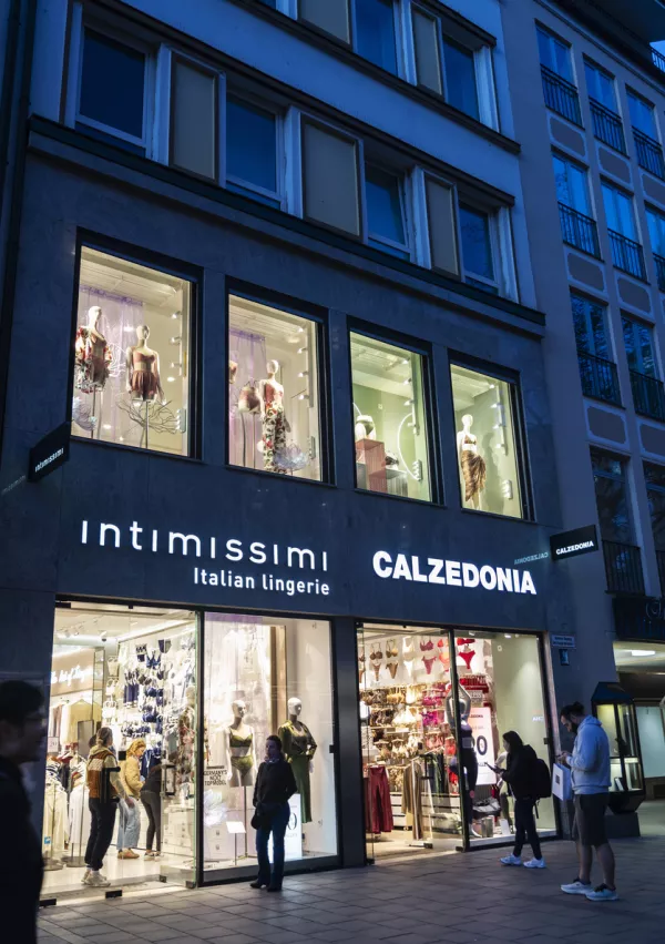 Odprl je že več kot 5700 prodajaln v 57 državah in zaposluje več kot 45.000 ljudi.&nbsp;/ Foto:&nbsp;Getty Images