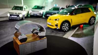 Naziv Slovenski avto leta je prejel renault 5.