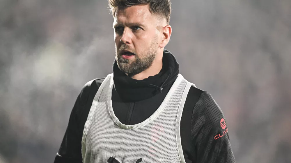 Niclas Fullkrug of AC Milan plays during the Italian Serie A football match between Calcio Como and AC Milan at the Giuseppe Senigallia stadium in Como, Italy, on January 15, 2026. (Photo by Tiziano Ballabio/NurPhoto)NO USE FRANCE