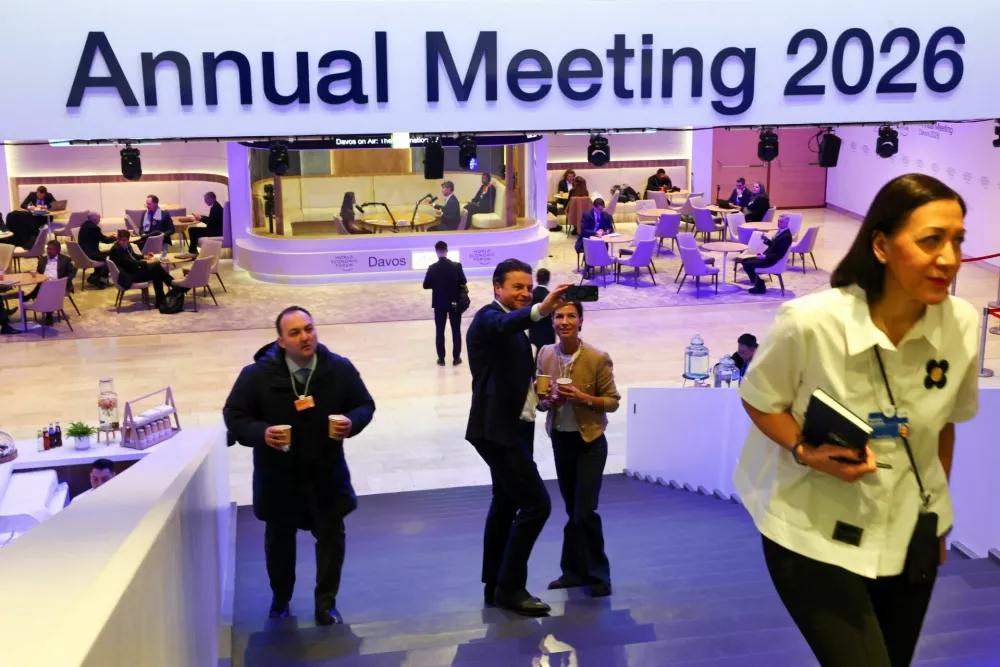 People attend the 56th annual World Economic Forum (WEF) meeting in Davos, Switzerland, January 20, 2026. REUTERS/Denis Balibouse
