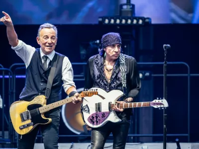 Image: 1018830992, License: Rights-managed, Restrictions: Usage restrictions: Advertising and promotion,Commercial electronic,Consumer goods,Direct mail and brochures,Indoor display,Internal business usage,Personal use, Model Release: no