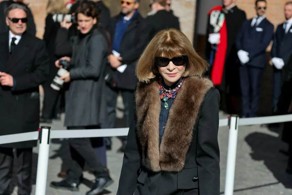 Anna Wintour walks outside the Basilica of Saint Mary of the Angels and Martyrs as she attends the funeral ceremony of fashion designer Valentino Garavani, who died at the age of 93, in Rome, Italy, January 23, 2026. REUTERS/Yara Nardi